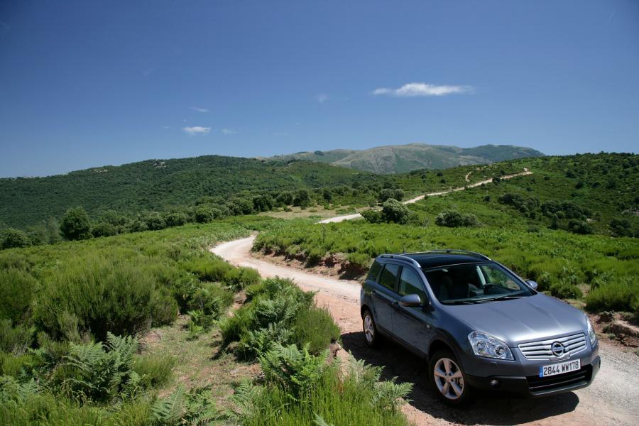  Nissan Qashqai 2 2009 года  (фото 5 из 51)